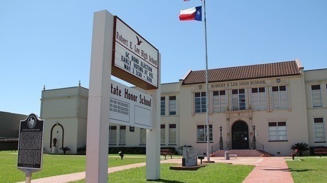 Robert E. Lee High School